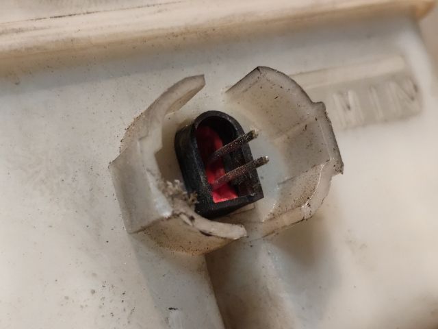 bontott KIA CEED Fékfolyadék Tartály