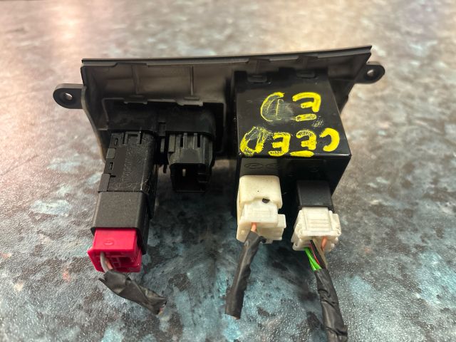 bontott KIA CEED Fényszórómagasság Állító Kapcsoló