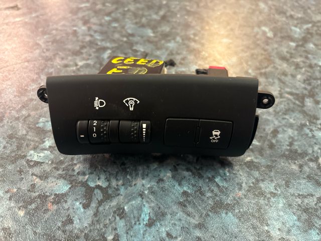 bontott KIA CEED Fényszórómagasság Állító Kapcsoló