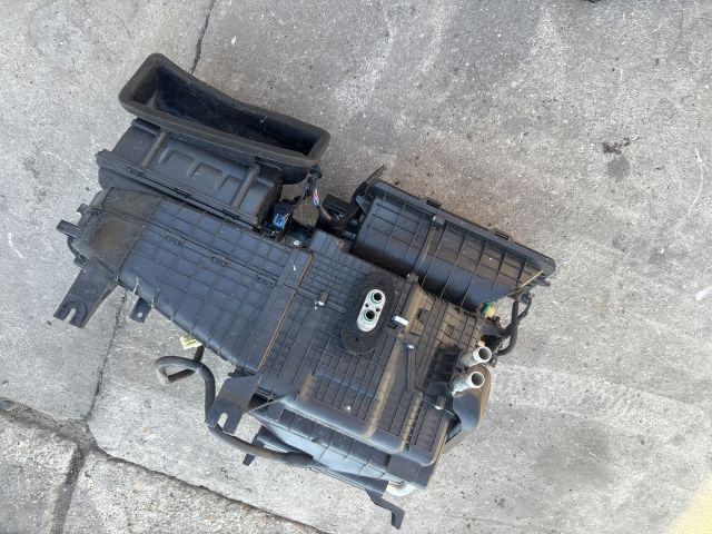 bontott KIA CEED Fűtés Box