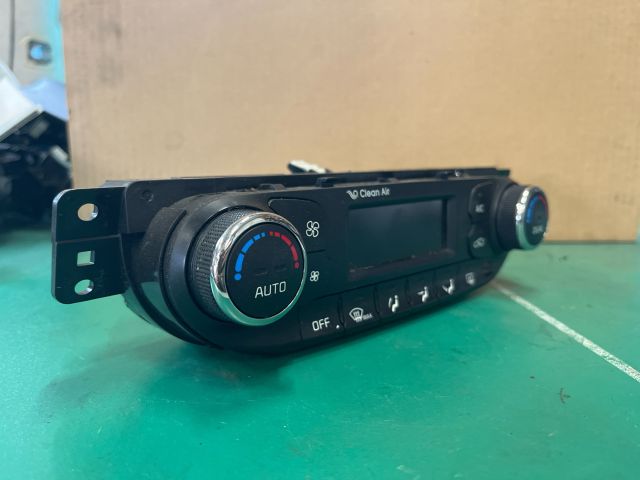 bontott KIA CEED Fűtéskapcsoló (digit klímás)