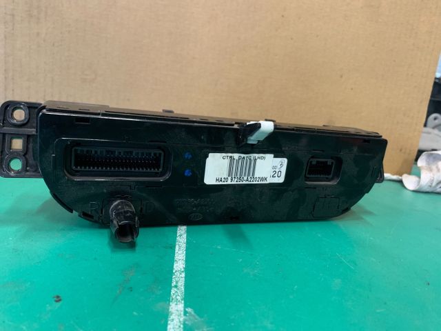 bontott KIA CEED Fűtéskapcsoló (digit klímás)