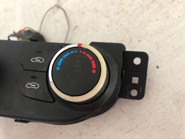 bontott KIA CEED Fűtéskapcsoló (digit klímás)