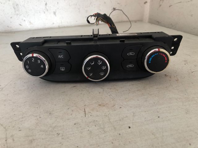 bontott KIA CEED Fűtéskapcsoló (digit klímás)