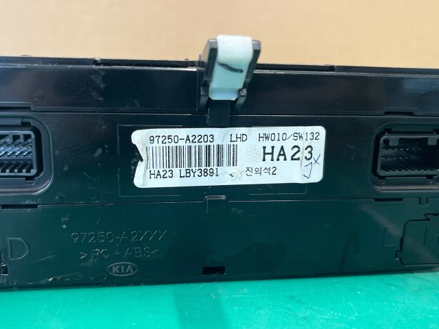 bontott KIA CEED Fűtéskapcsoló (digit klímás)