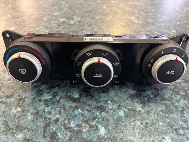 bontott KIA CEED Fűtéskapcsoló (manuális klímás)