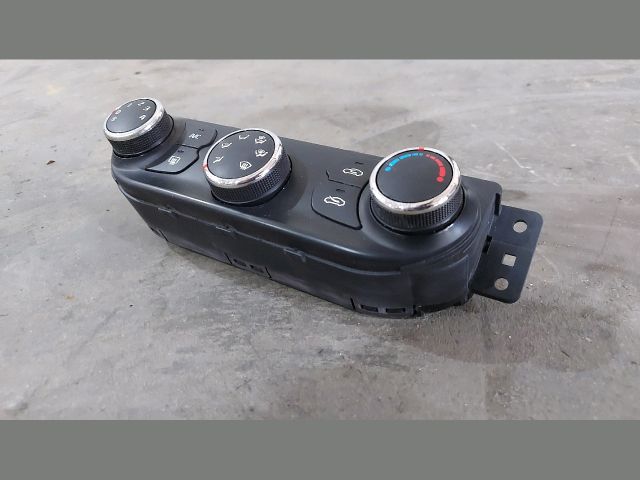 bontott KIA CEED Fűtéskapcsoló (manuális klímás)