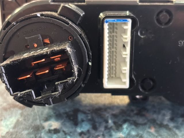 bontott KIA CEED Fűtéskapcsoló (manuális klímás)