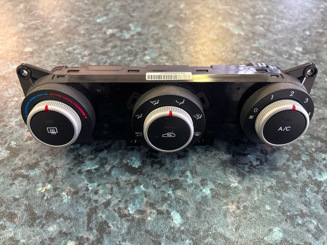 bontott KIA CEED Fűtéskapcsoló (manuális klímás)