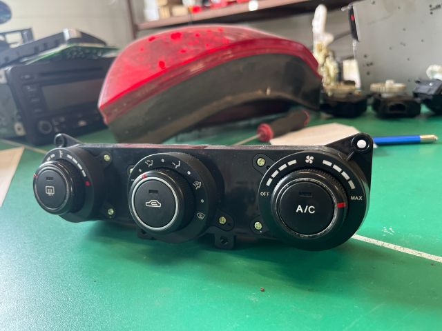 bontott KIA CEED Fűtéskapcsoló (manuális klímás)