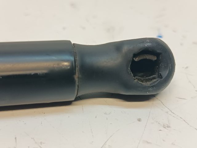 bontott KIA CEED Gázrugós Kitámasztó Teleszkóp Pár Csomagtérajtó