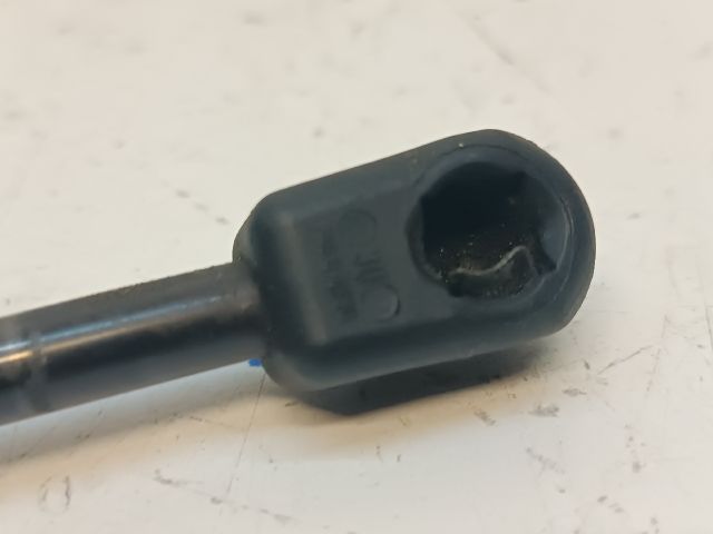 bontott KIA CEED Gázrugós Kitámasztó Teleszkóp Pár Csomagtérajtó