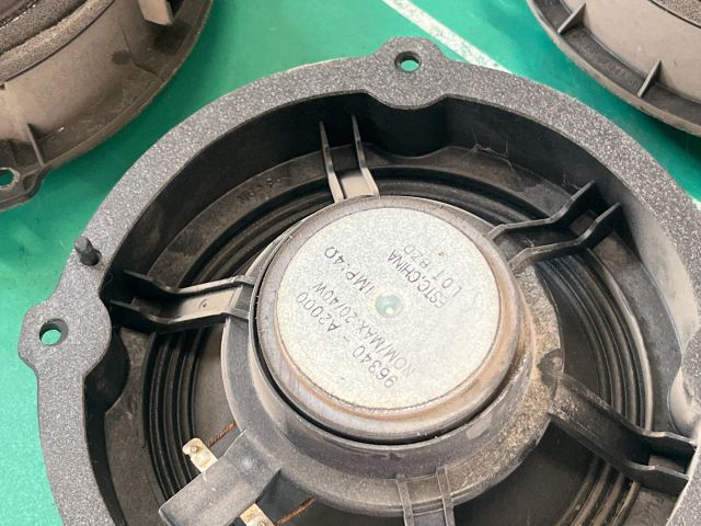 bontott KIA CEED Hangszóró Szett