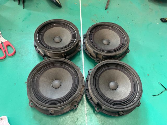 bontott KIA CEED Hangszóró Szett