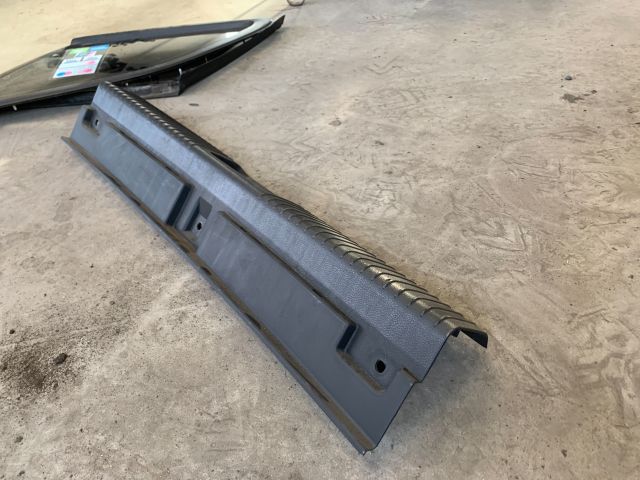 bontott KIA CEED Hátfal Burkolat