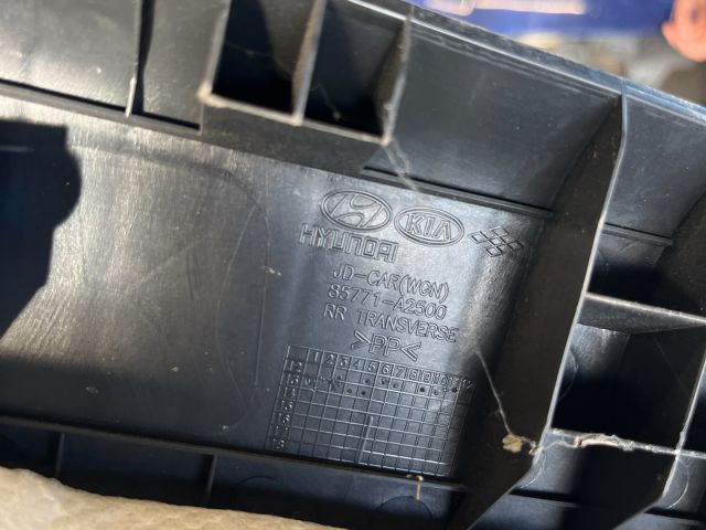 bontott KIA CEED Hátfal Burkolat