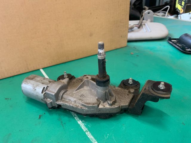 bontott KIA CEED Hátsó Ablaktörlő Motor