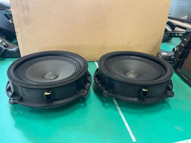 bontott KIA CEED Hátsó Hangszóró Pár