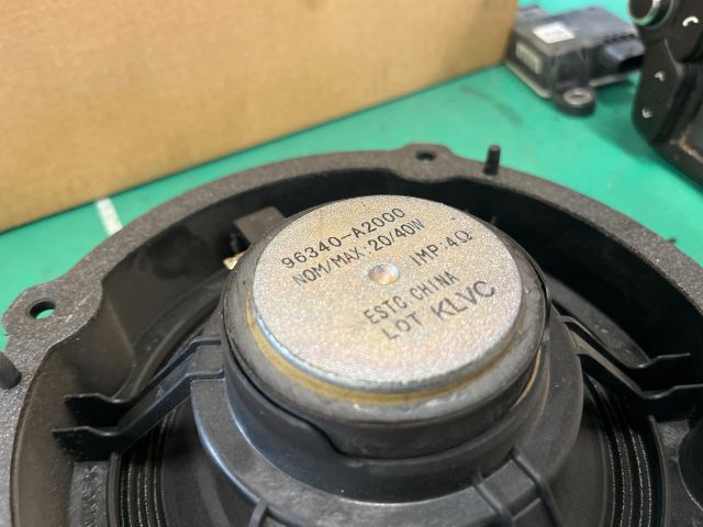 bontott KIA CEED Hátsó Hangszóró Pár