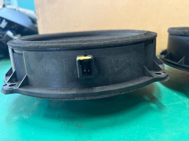 bontott KIA CEED Hátsó Hangszóró Pár