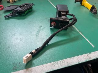 bontott KIA CEED Hátsó középső Biztonsági Öv Csat