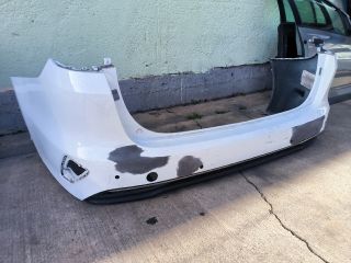 bontott KIA CEED Hátsó Lökhárító (Részeivel)