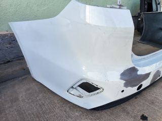 bontott KIA CEED Hátsó Lökhárító (Részeivel)