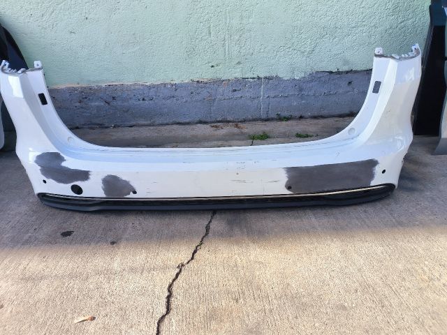 bontott KIA CEED Hátsó Lökhárító (Részeivel)