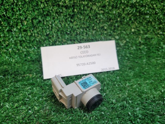 bontott KIA CEED Hátsó Tolatóradar Fej