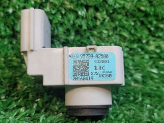 bontott KIA CEED Hátsó Tolatóradar Fej