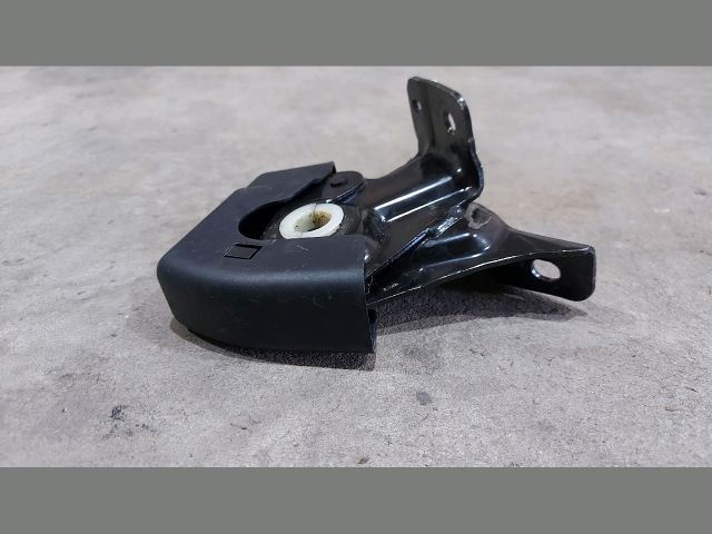 bontott KIA CEED Hátsó Ülés Rögzítő