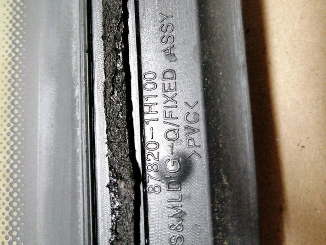 bontott KIA CEED Jobb C Oszlop Oldalablak Üveg