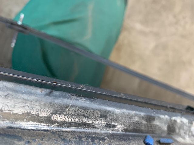 bontott KIA CEED Jobb C Oszlop Oldalablak Üveg