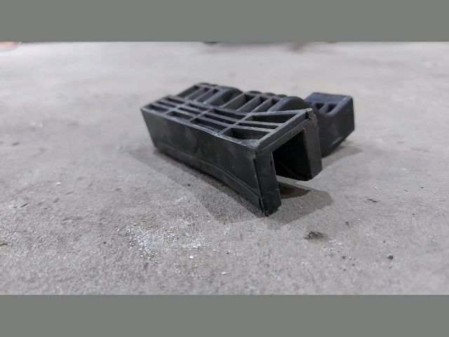 bontott KIA CEED Jobb első Ablak Sín