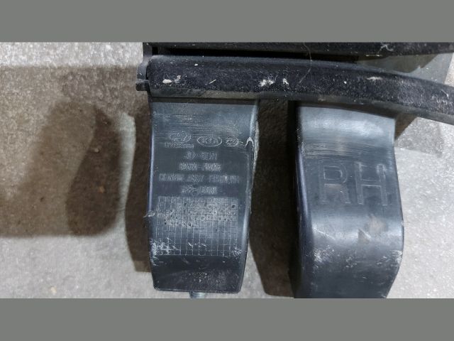 bontott KIA CEED Jobb első Ablak Sín