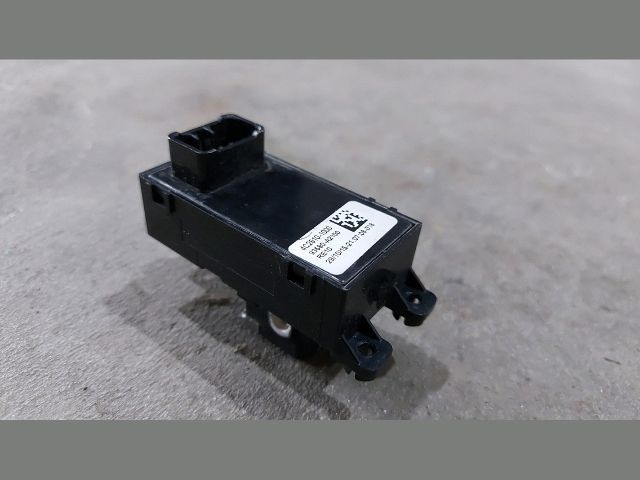 bontott KIA CEED Jobb első Ablakemelő Kapcsoló