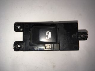 bontott KIA CEED Jobb első Ablakemelő Kapcsoló