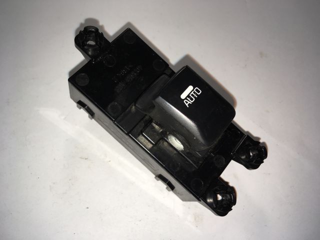 bontott KIA CEED Jobb első Ablakemelő Kapcsoló