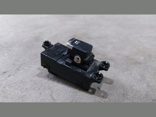 bontott KIA CEED Jobb első Ablakemelő Kapcsoló