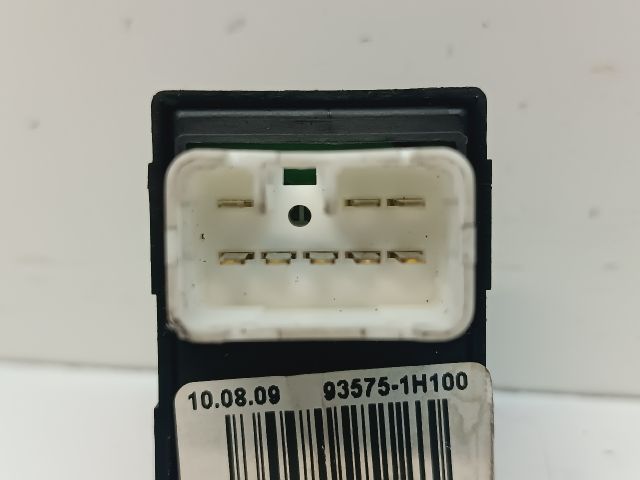 bontott KIA CEED Jobb első Ablakemelő Kapcsoló