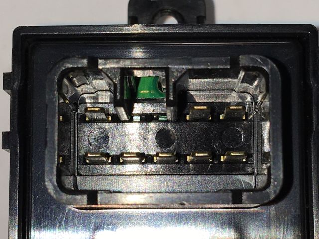 bontott KIA CEED Jobb első Ablakemelő Kapcsoló