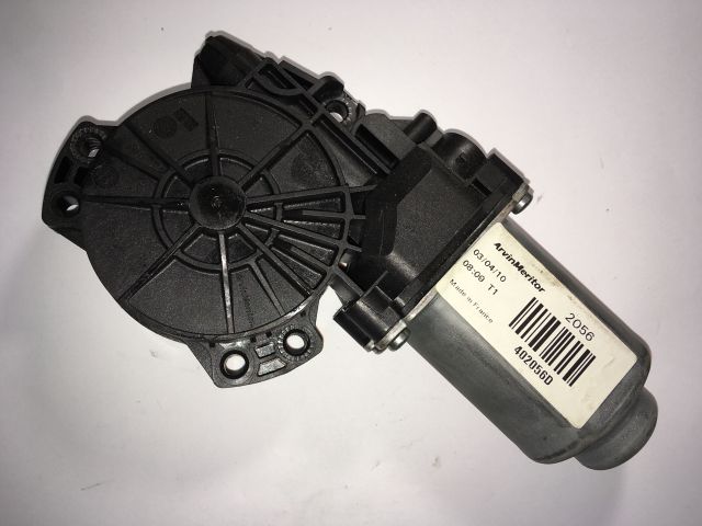 bontott KIA CEED Jobb első Ablakemelő Motor