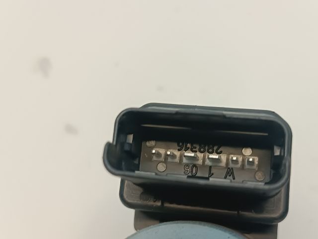 bontott KIA CEED Jobb első Ablakemelő Motor