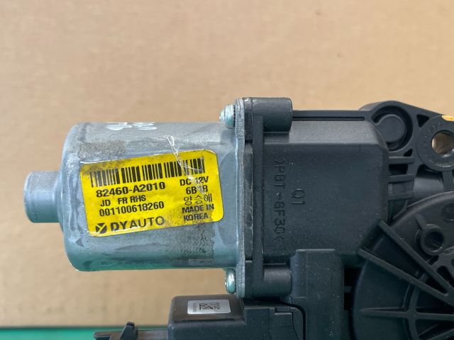 bontott KIA CEED Jobb első Ablakemelő Motor