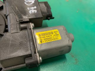 bontott KIA CEED Jobb első Ablakemelő Motor