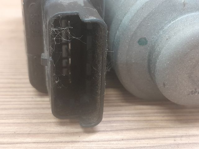 bontott KIA CEED Jobb első Ablakemelő Motor