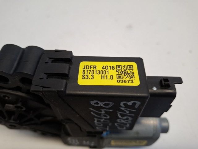 bontott KIA CEED Jobb első Ablakemelő Motor