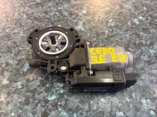 bontott KIA CEED Jobb első Ablakemelő Motor