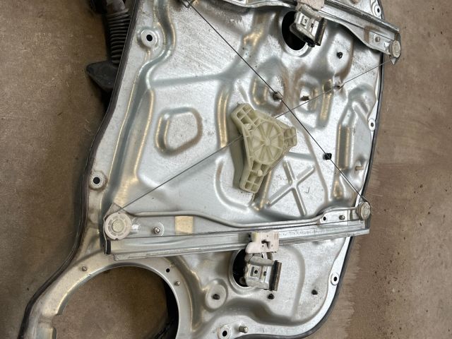 bontott KIA CEED Jobb első Ablakemelő Szerkezet (Elektromos)