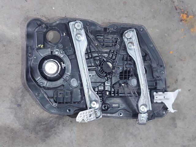 bontott KIA CEED Jobb első Ablakemelő Szerkezet (Elektromos)